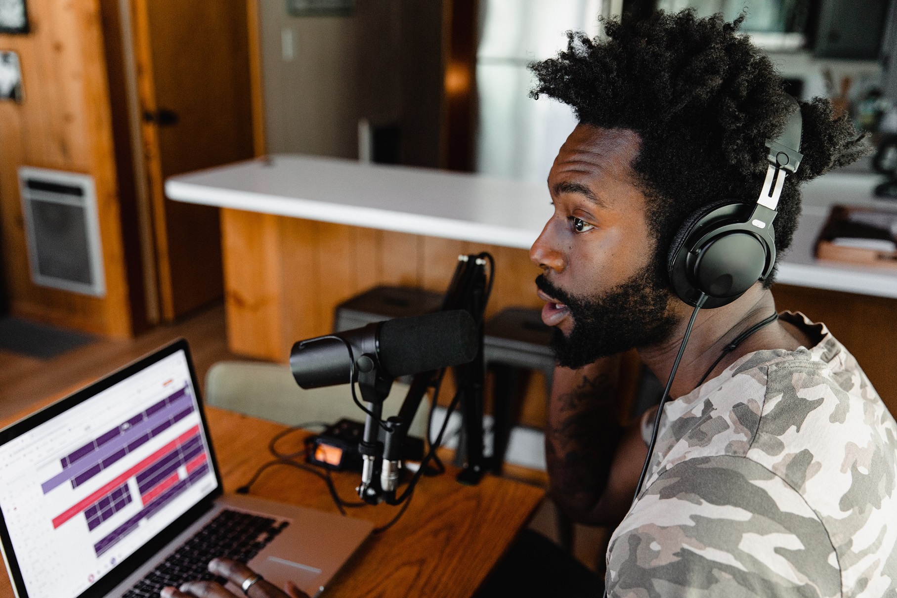 podcast moderazione di contenuti su spotify